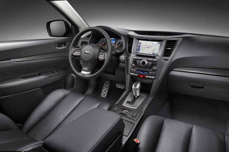 Subaru Legacy 2013 салон