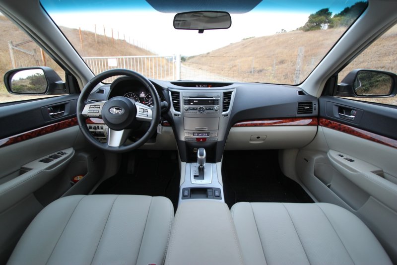 Subaru Legacy 6 салон