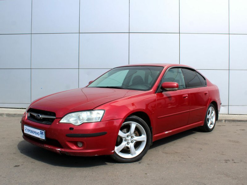 Subaru Legacy 2004 красный