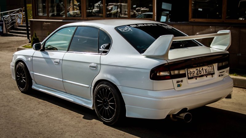 Subaru Legacy b4