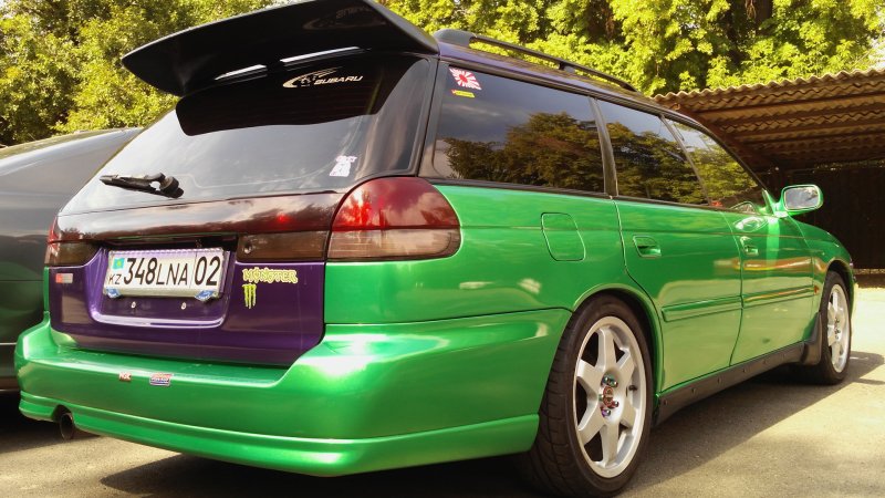 Subaru Legacy bg5 зеленый