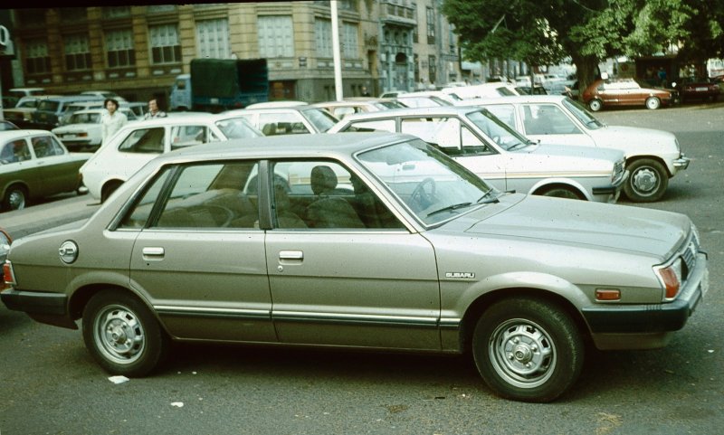 Субару седан 1985