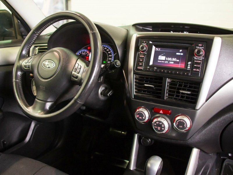 Subaru Forester 2011 комплектации