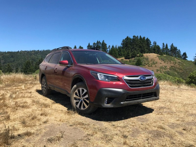 Subaru Outback 2020 красный