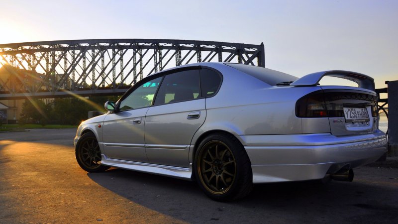 Subaru Legacy b4