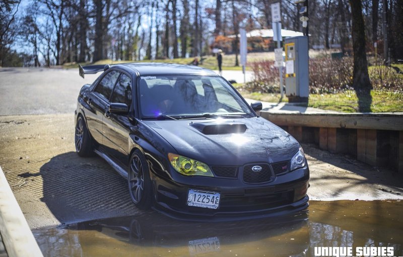 Subaru Impreza WRX черная