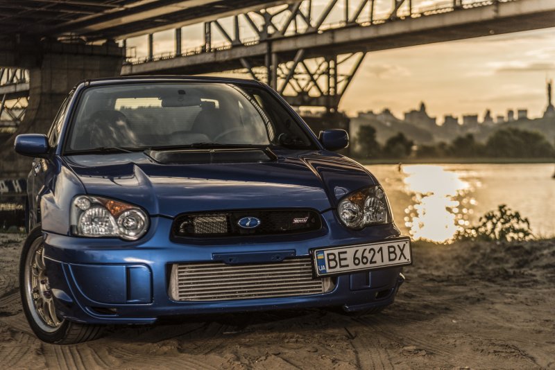 Субару Импреза WRX STI 2003