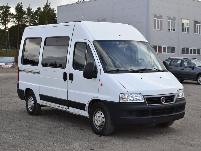 Fiat Ducato 2010 года выпуска желтая