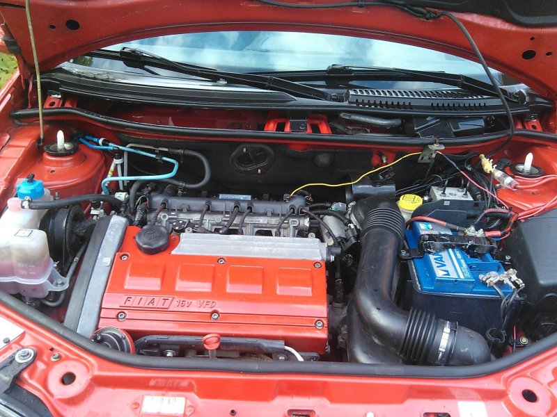 Подкапотка Fiat Albea