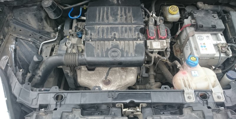 Подкапотное пространство Fiat grande punto