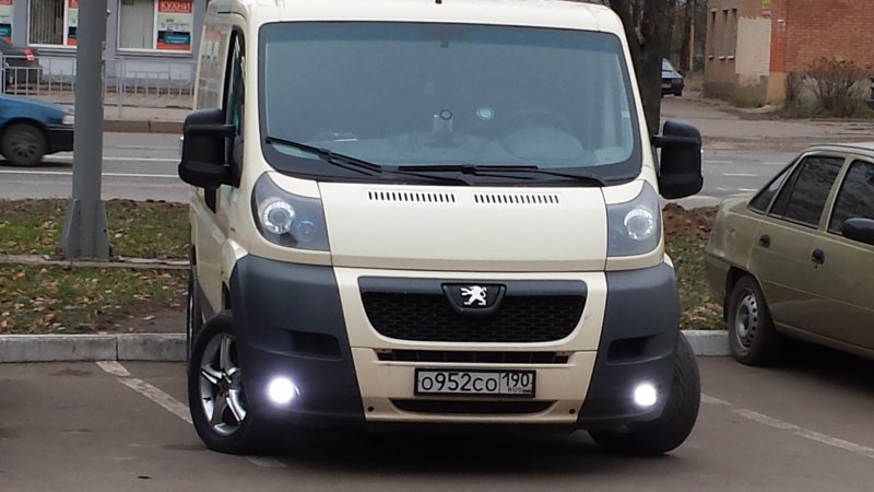 Тюнингованный Пежо боксер