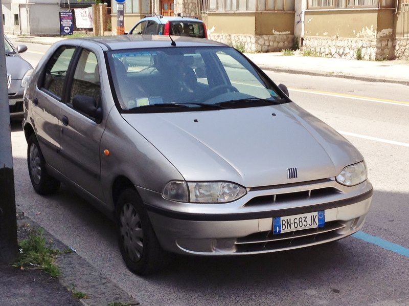 Fiat Palio Hatchback 99