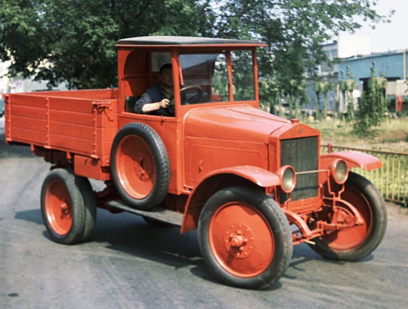 Автомобиль АМО-Ф-15