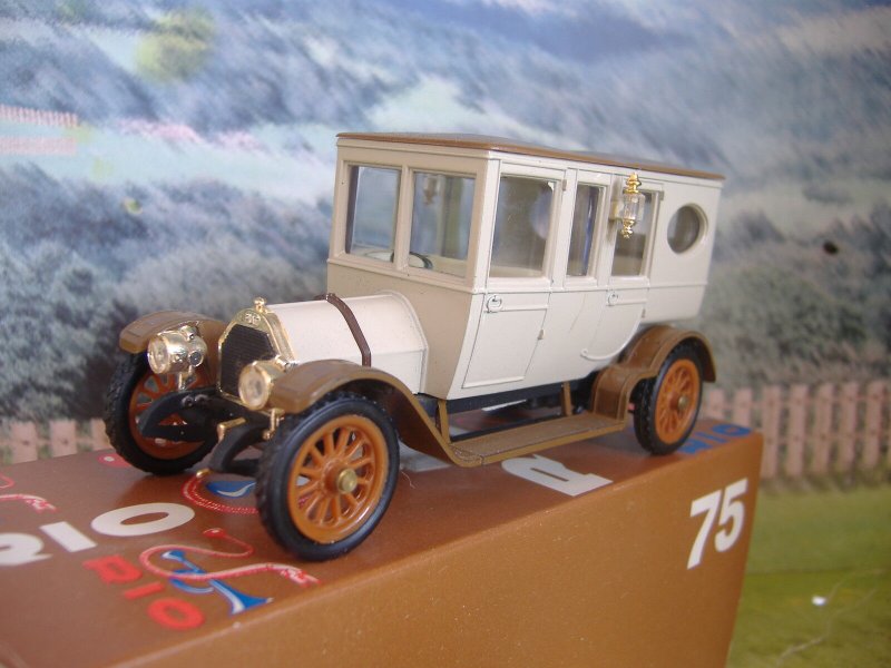 Модель автомобиля 1:43 Fiat 15 ter