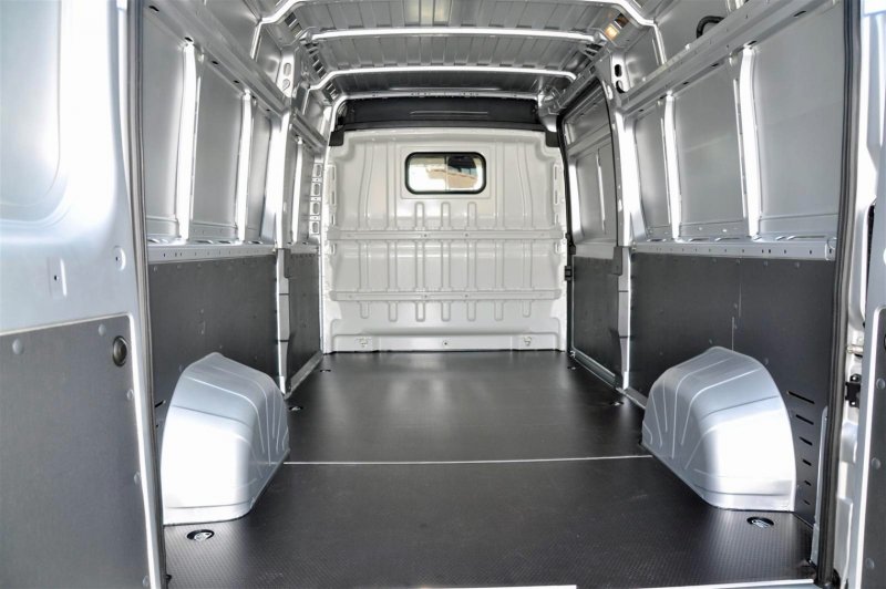 Fiat Ducato Fourgon внутри