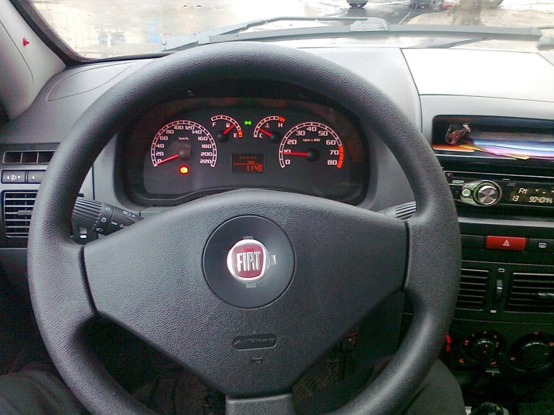 Fiat Albea 2011 салон