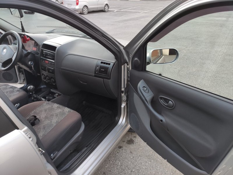 Fiat Albea 2009 салон
