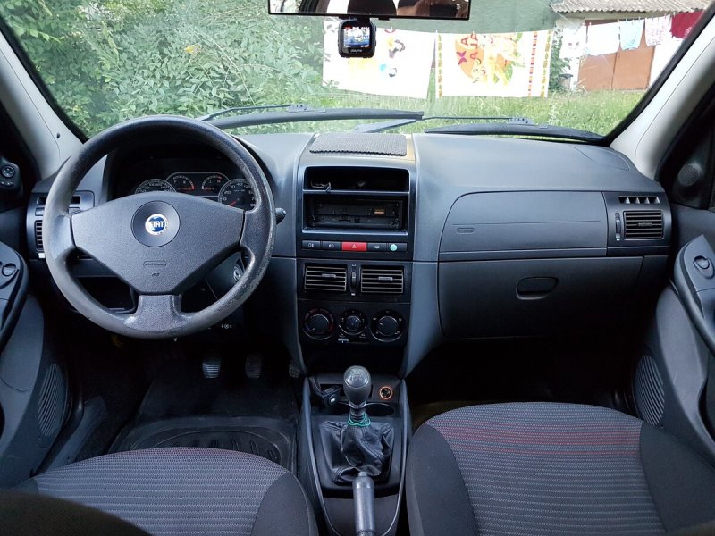Fiat Albea 2007 салон