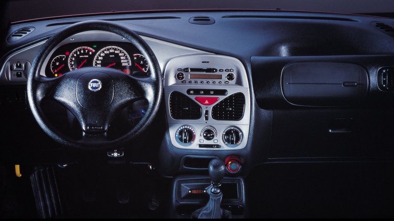Fiat Siena 2005 салон