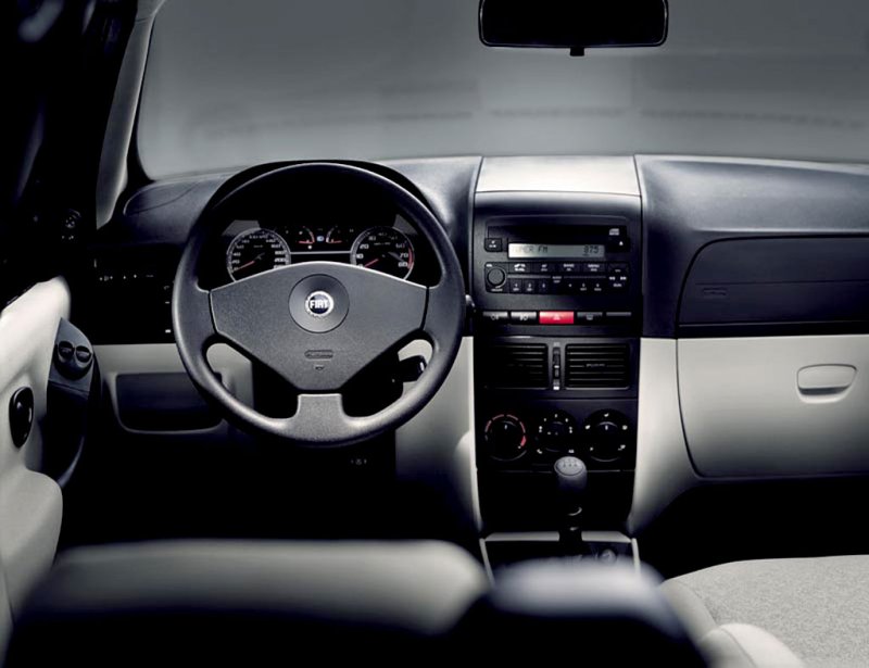 Fiat Albea салон