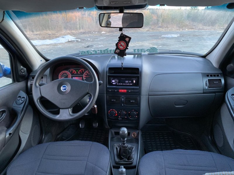 Fiat Albea 1 Рестайлинг салон