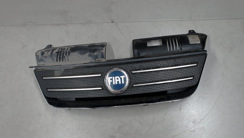 Решетка Fiat idea