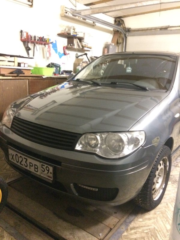 Решетка радиатора Fiat Albea