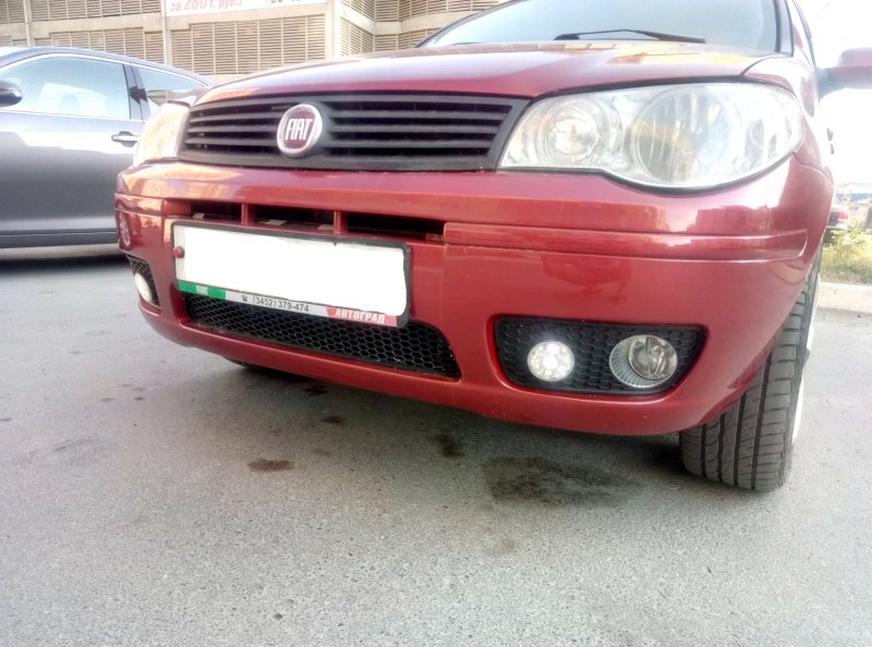 Fiat Albea 2008 бампер передний