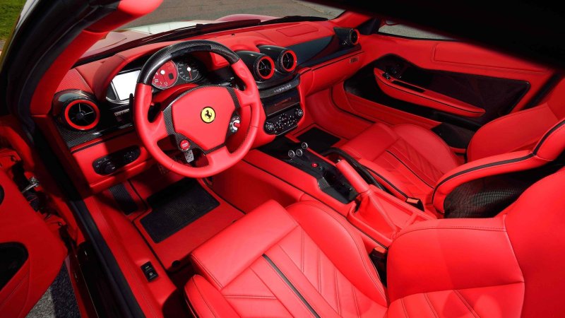 Ferrari интерьер