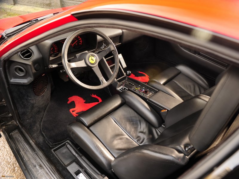 Ferrari Testarossa 1984 салон