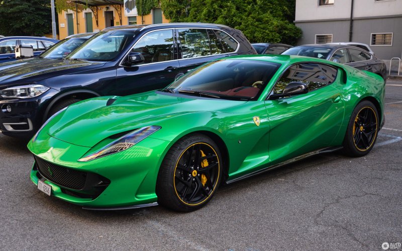 Феррари 812 Superfast винил