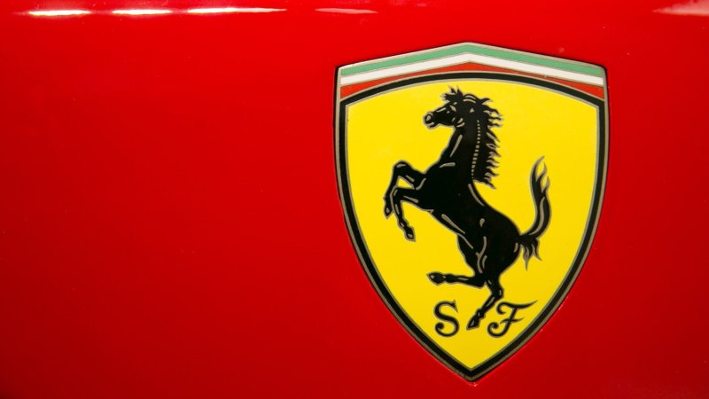 Scuderia Ferrari эмблема