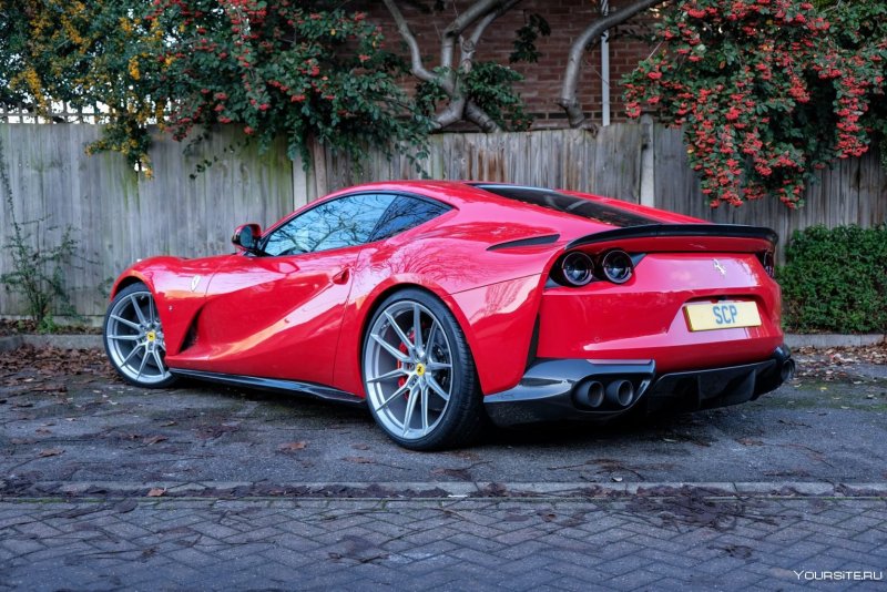 Ferrari 812 SF