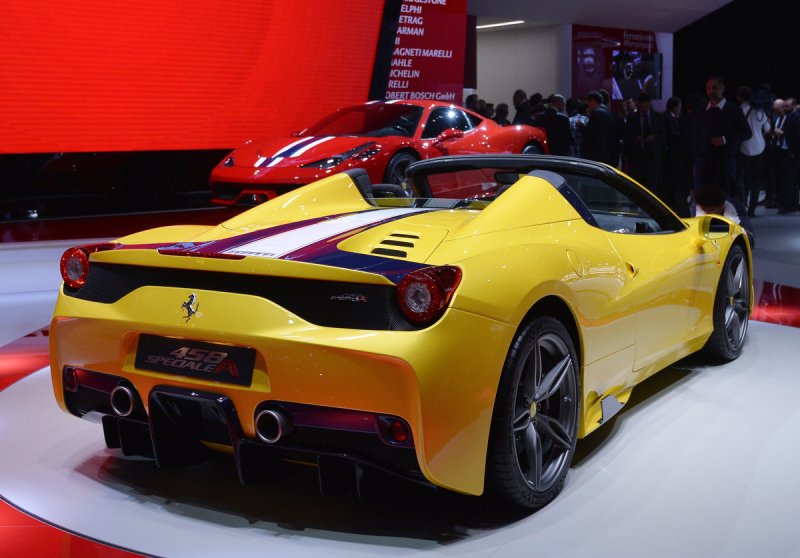 Ferrari 458 м 2021