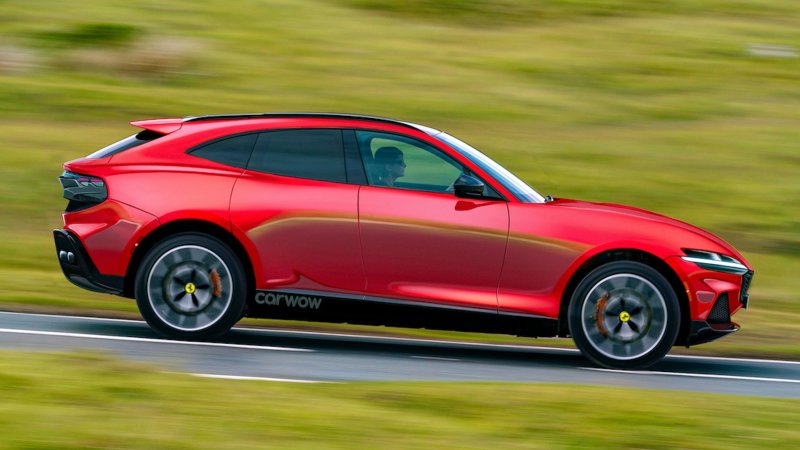 Красный Ferrari Purosangue