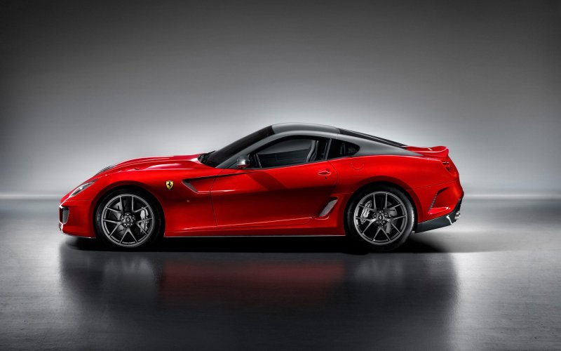 Ferrari 599 красная
