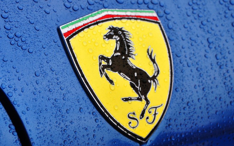 Ferrari значок