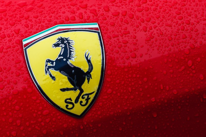 Ferrari марка