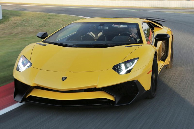 Aventador lp750