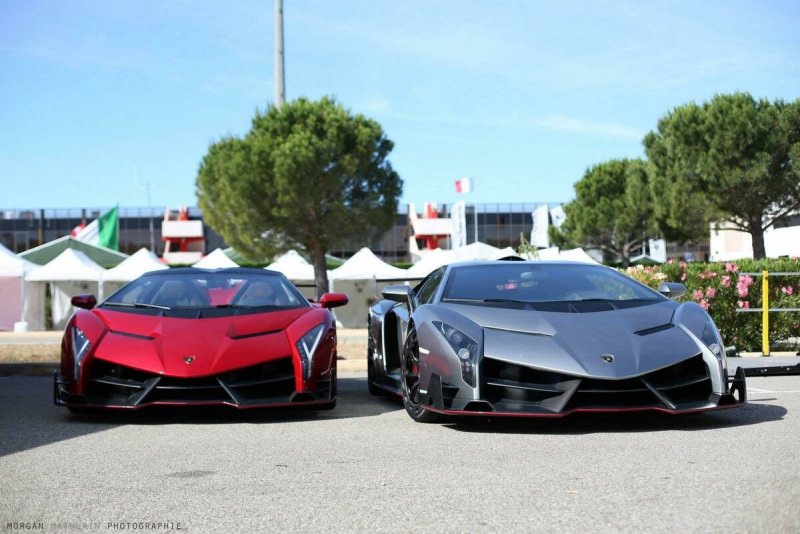 Lamborghini Veneno Roadster 2