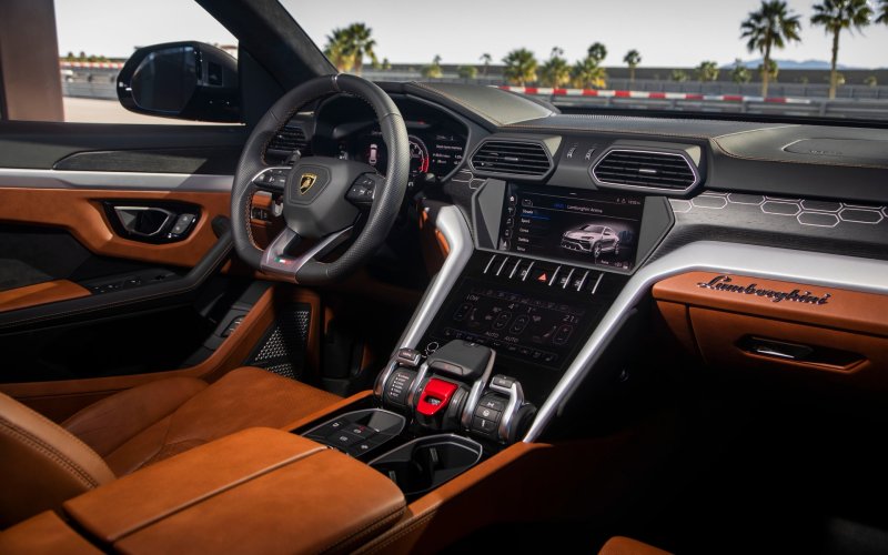 Lamborghini Urus 2021 Interior
