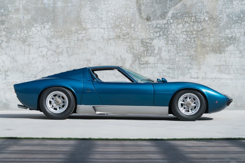 Lamborghini Miura