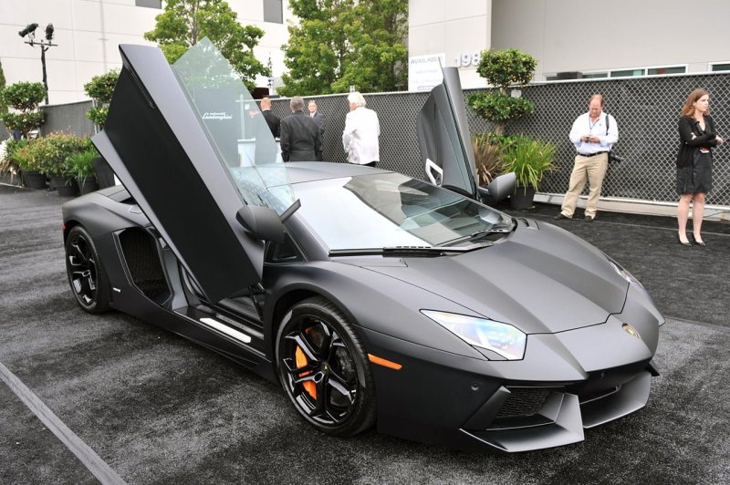 Lamborghini Aventador 2019 черная