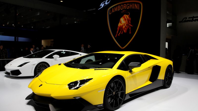 Lamborghini Aventador lp700-4 желтый