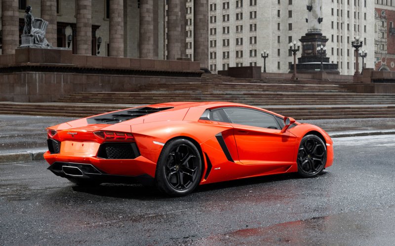 Lamborghini Aventador lp700