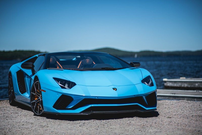 Ламборджини авентадор