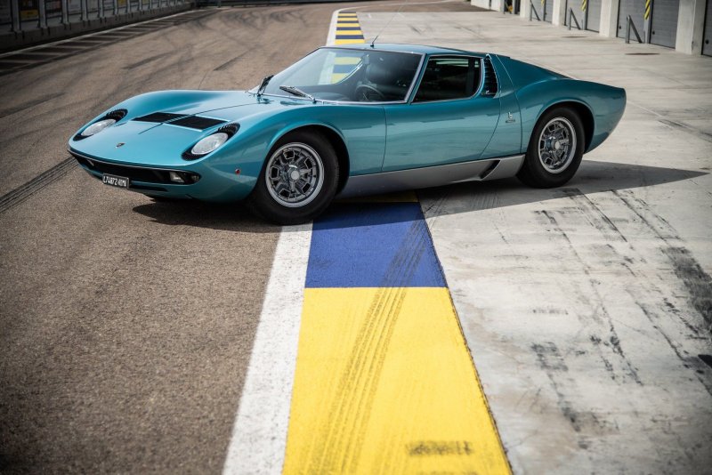Lamborghini Miura p400 s