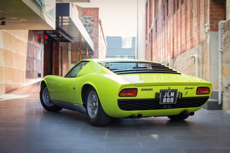 Lamborghini Miura