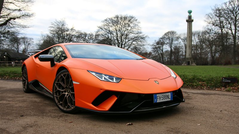 Lamborghini Performante оранжевый пепел
