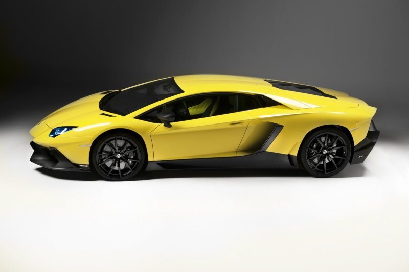 Lamborghini Aventador lp720-4 50
